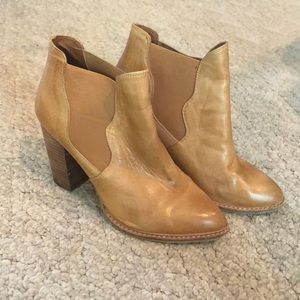 4” Chinese Laundry ankle boots